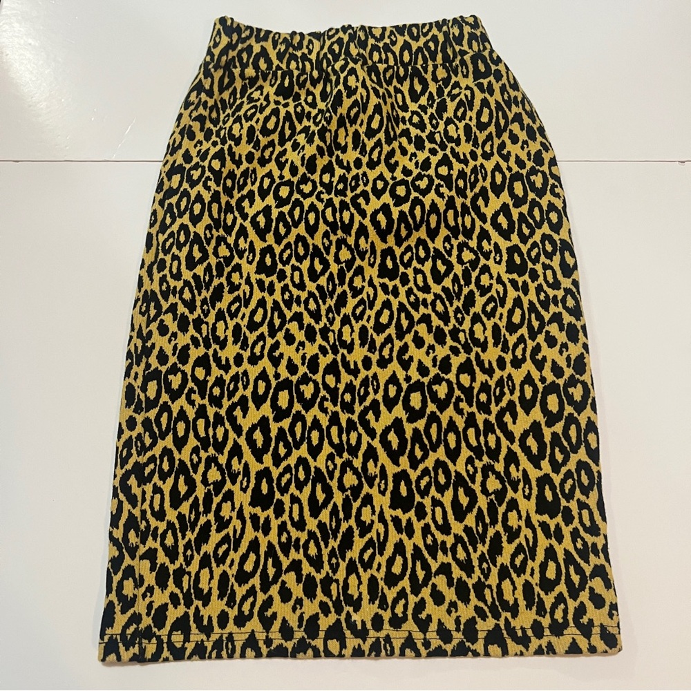 HighWaisted Leopard Print Skirt - Picture 7 of 10